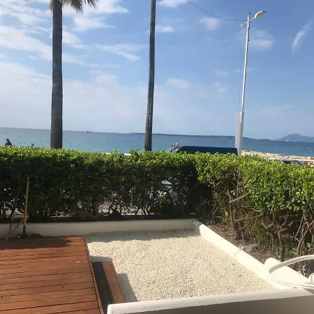 Exclusive Seafront Gem - Direct Beach Access - Terrace - Private Parking - 8 People - Juan-Les-Pins 公寓