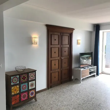 公寓 Exclusive Seafront Gem - Direct Beach Access - Terrace - Private Parking - 8 People - Juan-Les-Pins