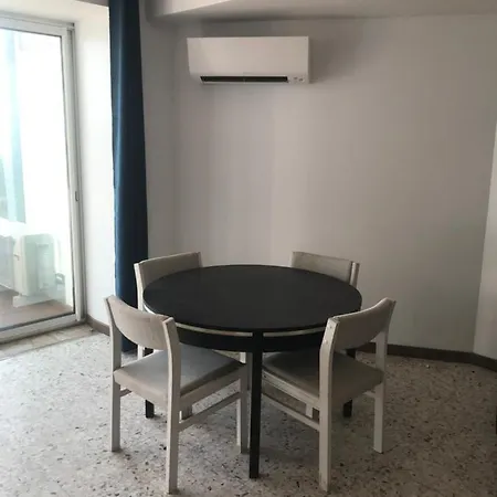 公寓 Exclusive Seafront Gem - Direct Beach Access - Terrace - Private Parking - 8 People - Juan-Les-Pins *